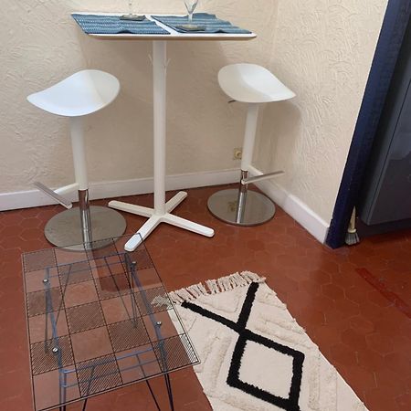 Un Appartement Atypiquement Provencal Le Cannet Exterior foto